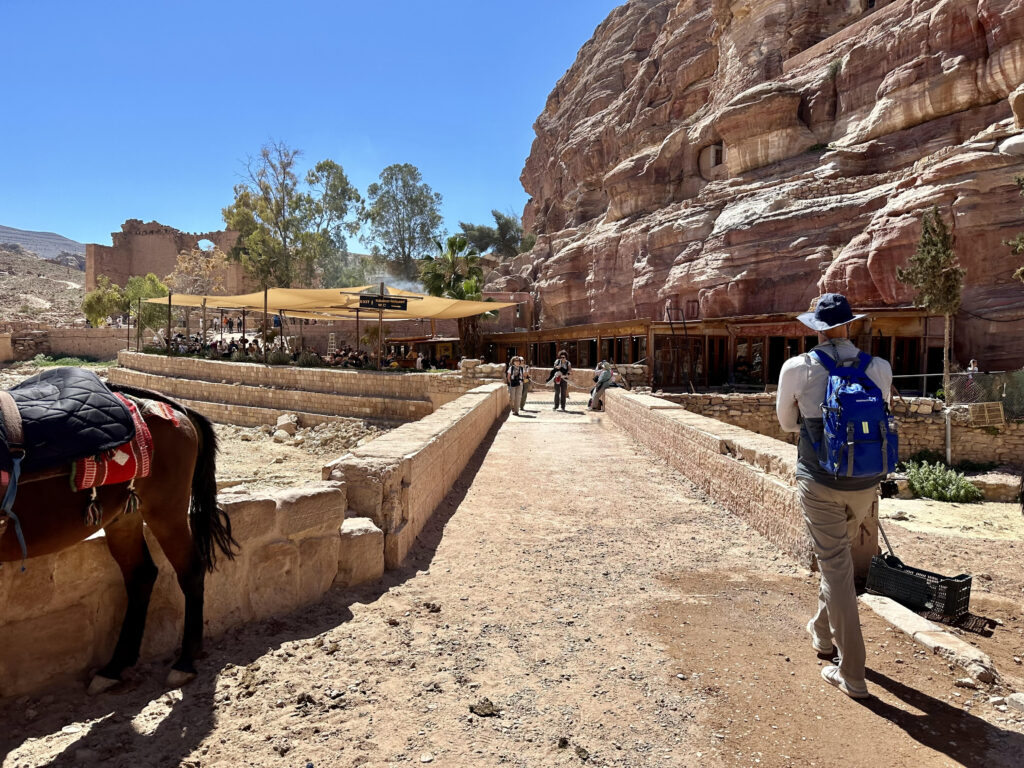 Where Ad Deir Trail meets the Main Trail in Petra, there are bathrooms and restaurants. 